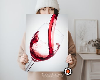 Poster Weinglas mit Rotwein | Elegante Fotokunst, die dir ein Lächeln ins Gesicht zaubert | Stilvolle Wandkunst für Inspiration & Schönheit