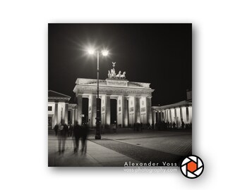 Leinwandbild Berlin Brandenburger Tor - Stilvolle Schwarz Weiß Fotografie - Wandbild fertig zum Aufhängen - Fotokunst direkt vom Künstler