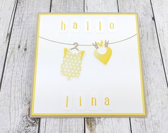 Glückwunschkarte zur Geburt eines Mädchen, Babykarte gelb mit Wunschnamen