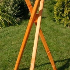 Stand tripod treated for your birdhouse, Voge image 1