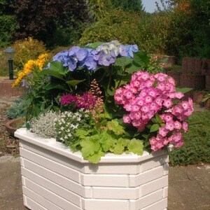 Plantenbak, bloembak, bloempot van massief