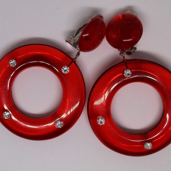 Ear clips red* round* with rhinestones