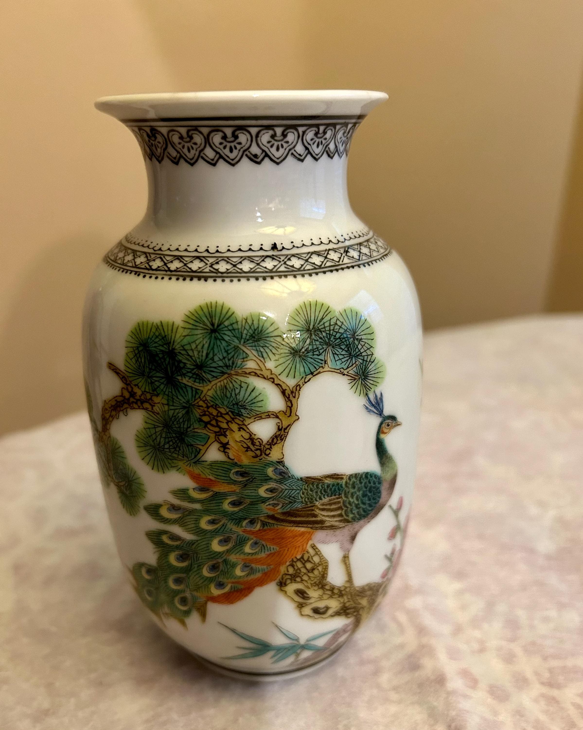 Y2952-4 中国 緑釉 十二支花瓶 高さ23.5㎝ 置物 中国 緑釉の値段と価格推移は？｜95件の売買データから中国 緑釉