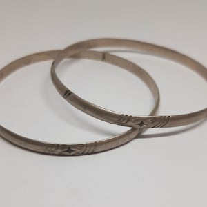 Old 2 Silver Carved Bracelet,Moroccan Tuareg Handmade Bracelet,Tuareg Engraved Cuff,African Bangles,Handcrafted Boho 2 sacking Bracelet Gift