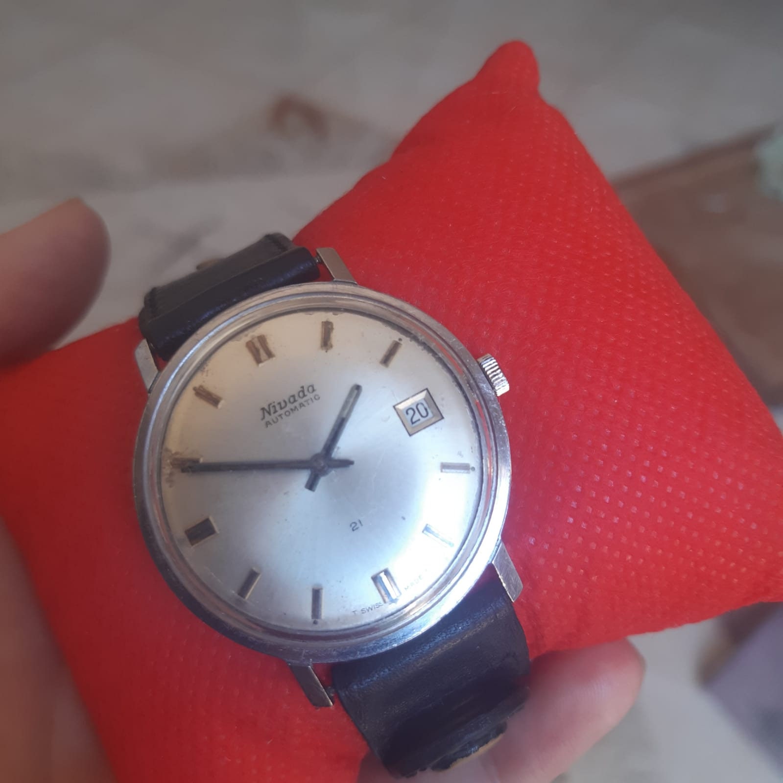 Reloj 2025 nivada automático