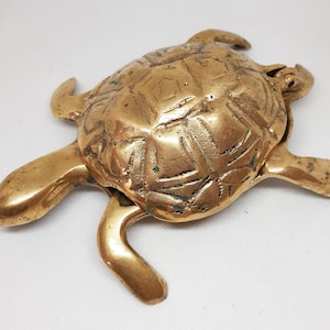 Vintage Bronze Zigarette Aschenbecher, Meeresschildkröte Home Decor Aschenbecher Sammlerstücke Schreibtisch Dekor, handgemachte Messing Art Deco Geschenk für Raucher Trinket Box