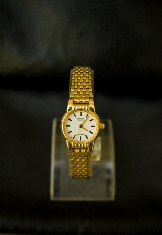 Vintage CITIZEN QUARTZ Ladies Wrist Dress Watch 10