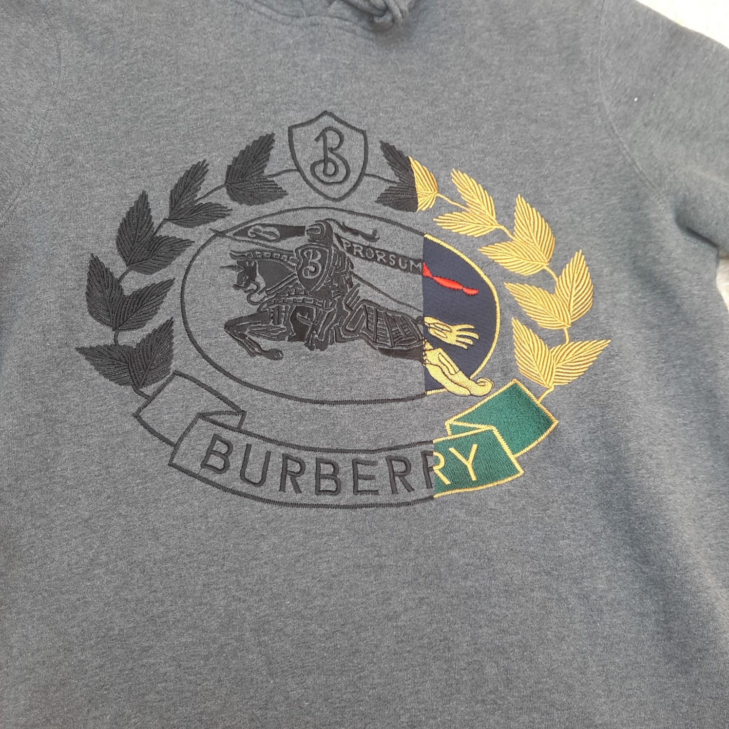 ⭐︎kouさん専用⭐︎ BURBERRY 2020 トレーナー 152cm グレー ⭐︎kouさん専用⭐︎ BURBERRY 2020 トレーナー 152cm グレー