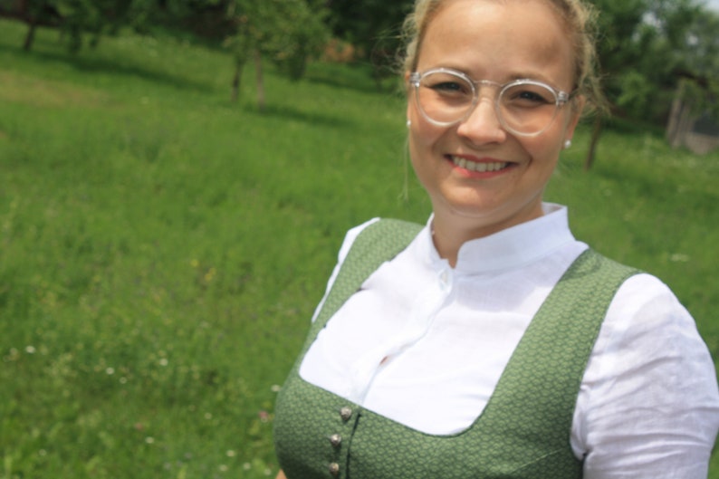 Sewing pattern classic dirndl Conny image 2