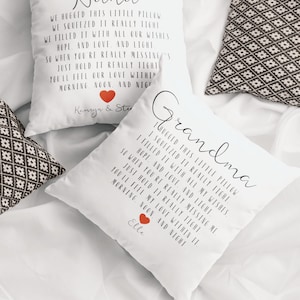 Abrazos desde casa almohada para abuela 18 x 18 almohada de algodón regalo de Navidad para la abuela de nietos personalizado con nombres de nietos regalo de mamá