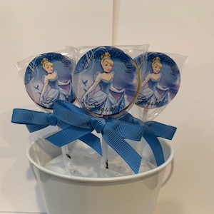 15 Cinderella Personalized Birthday Lollipops. Lollipops are ONE AND a HALF inches round.