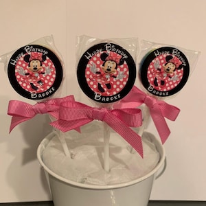 15 Minnie Mouse Personalized Birthday Lollipops clubhouse. Lollipops are ONE AND a HALF inches round or 1 3/4 inches round