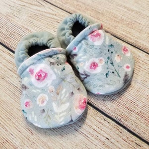 FREE SHIPPING Sage floral, Baby Booties, soft sole shoes, baby footwear, baby slippers, handmade slipper booties