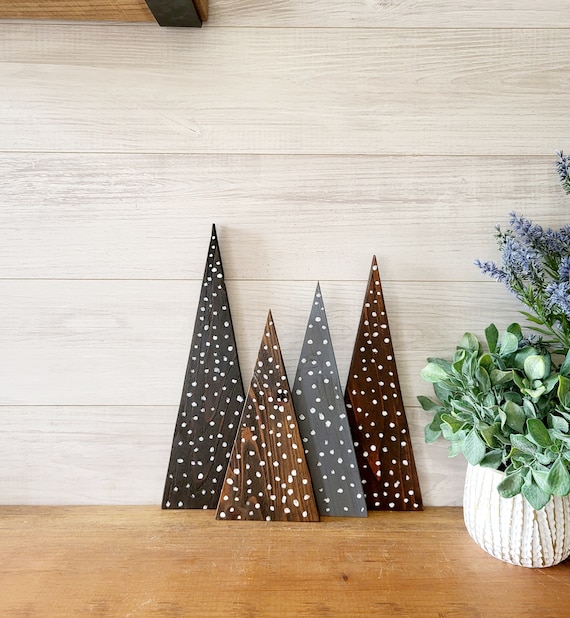 Farmhouse christmas tree set | winter table centerpiece | rustic home decor | fireplace mantle decor | holiday decorating | gift trends