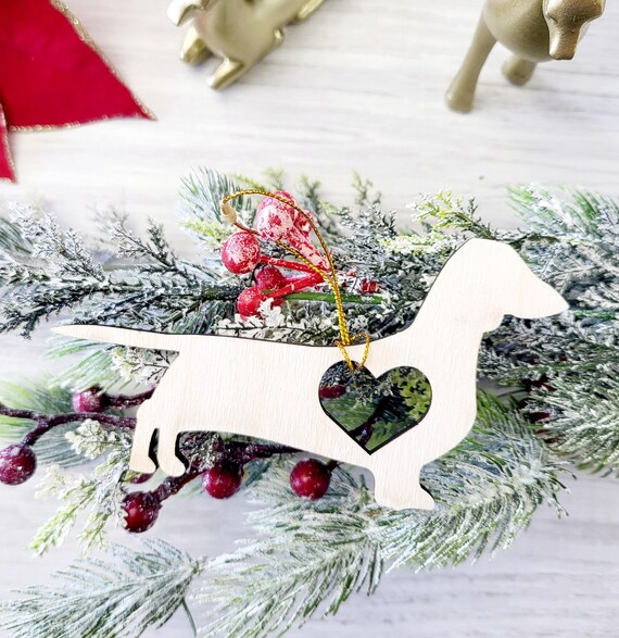 Dachshund Ornament with Heart Wood Dog Ornament Christmas Tree Decorations Holiday Decor Dog Lover Wiener Dog Pet Ornament Wood Daucshund