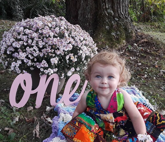 One sign | photo prop for photo shoot for babies | one year baby birthday sign | wooden one sign |script number sign | photographer prop