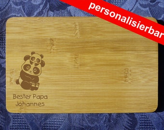 personalisiertes Schneidebrett Motiv "bester Papa" + Name, Panda mit Kind, Bambus, Gravur - auch Oma, Mama, Papa, Tante ... möglich