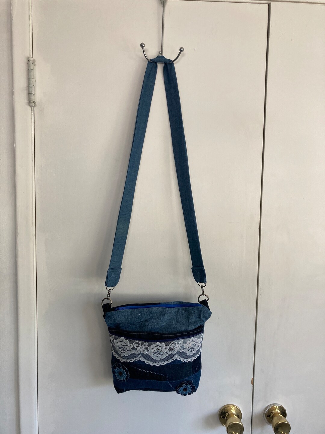 Between the Blue Ridge Mountains Crossbody Bag main image 0