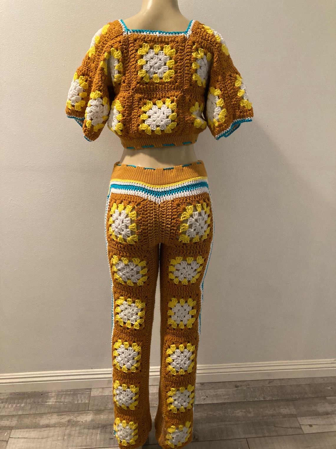 top for square pants