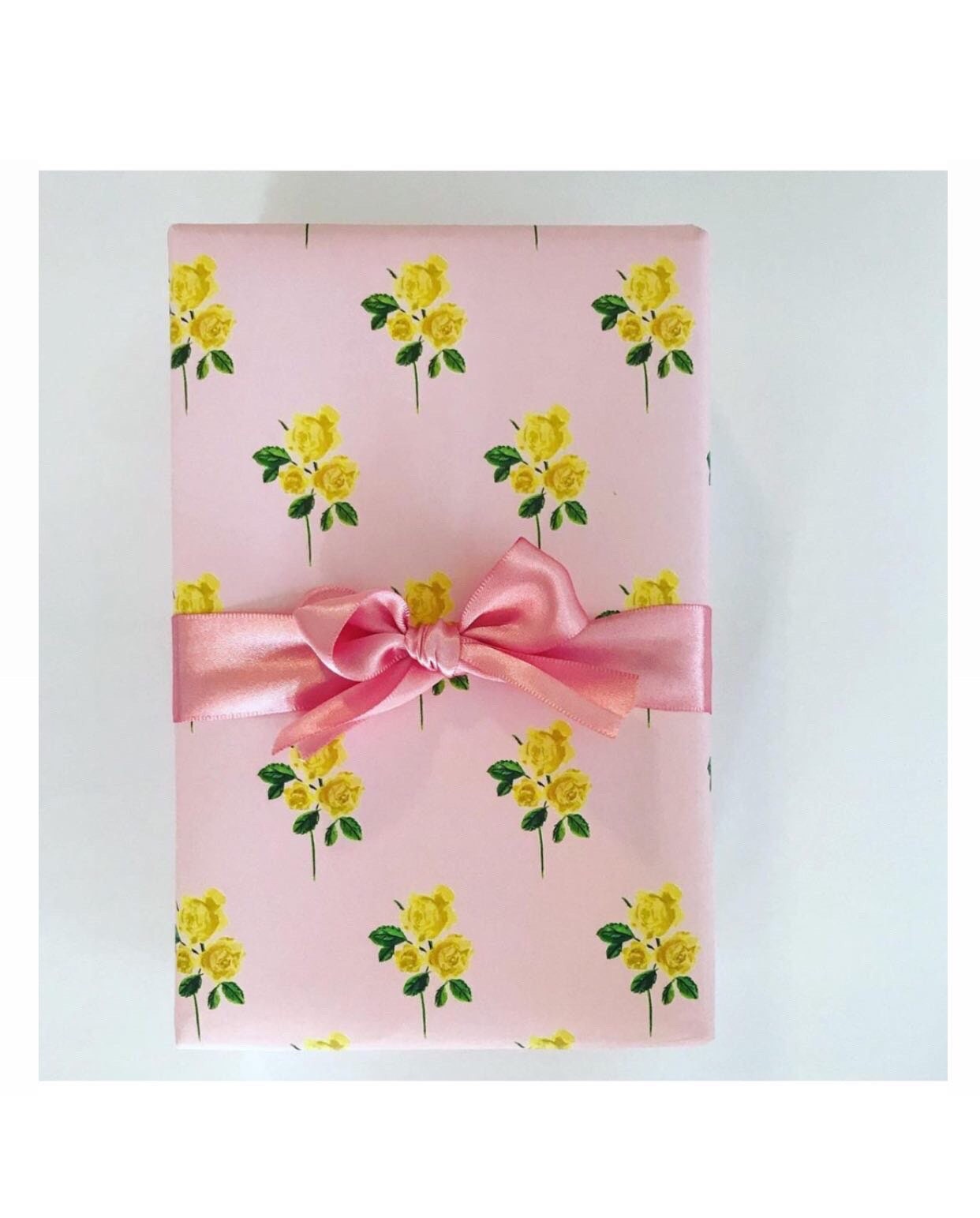 Wrapping Paper: Yellow Rosettes gift Wrap, Birthday, Holiday, Christmas 