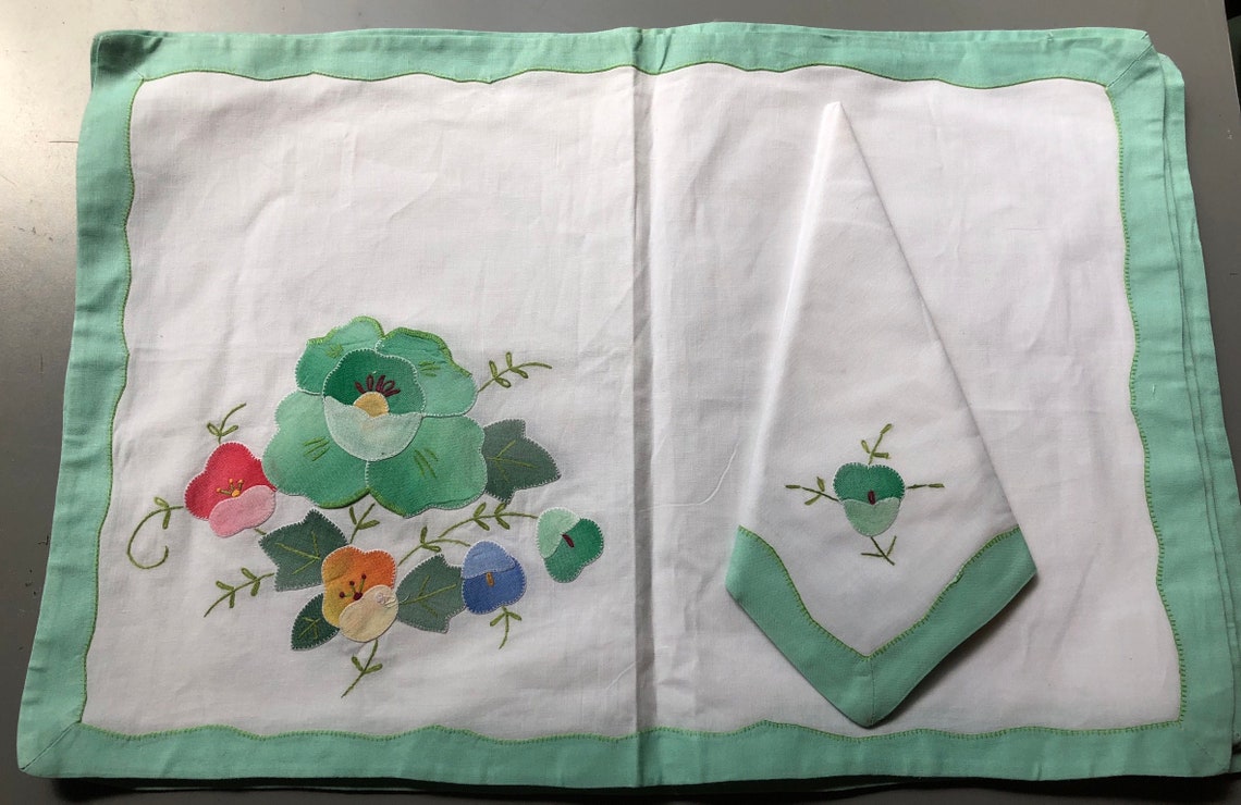 Set of 4 Under the Plates and Napkins Hand Made Etsy