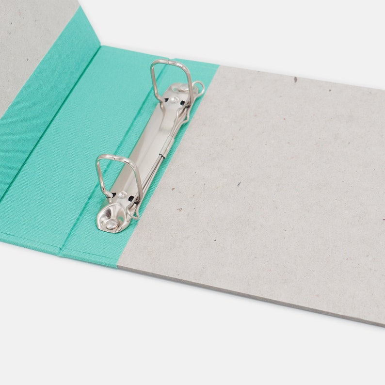 A5 album landscape format with colored linen spine and 2-fold mechanism as a layflat folder. image 5