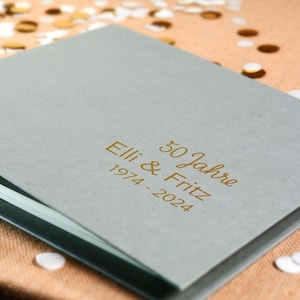 Hochzeits-Gästebuch für Goldene Hochzeit mit Fragen personalisiert mit Namen