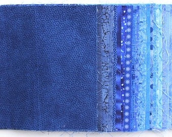 Stoffpäckchen blau mit 30 Patchworkstoffen aus 100% Baumwolle in 15 cm x 15 cm -  asp-050