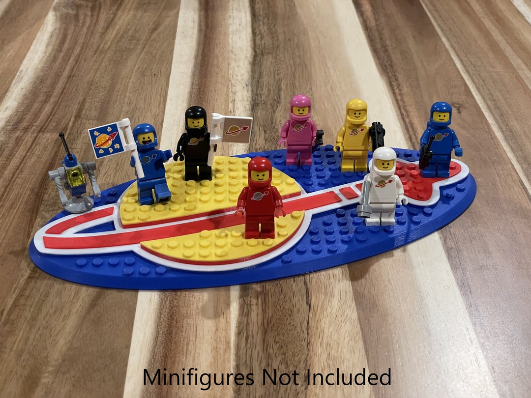 Classic Space Logo XL, Buildingblock Compatible Minifigure Display