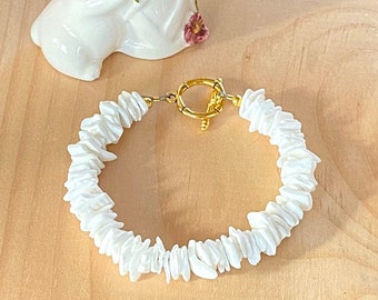 Puka Shell Bracelet, Hawaiian Sea Shell Bracelet, Surfer Beach Jewelry, White Square Cut Chip Bracelet