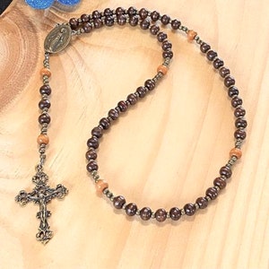 Houten rozenkrans, houten rozenkrans mannen, herenrozenkrans, katholieke rozenkrans, rozenkransketting, religieuze sieraden, christelijke sieraden, bruiloftrozenkrans