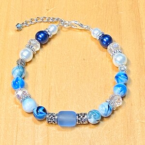Blue Sea Glass Bracelet, Pearl Bracelet Women, Blue Pearl Bracelet, Beach Jewelry, Crystal Bracelet Women, Blue Bead Bracelet, Gift for Her