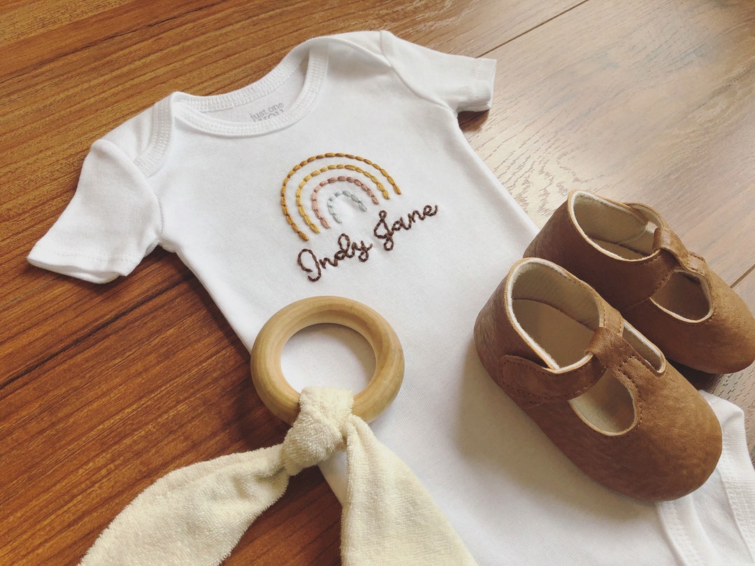 Embroidered Rainbow Baby Onesie®- Custom Name Embroidery- Personalized  Toddler Shirt -rainbow Baby Announcement Newborn Coming Home Outfit