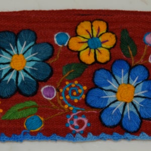 Handmade Alpaca Wool, Medium Size Zip Pouch with Floral Embroidery. Wallet/Cosmetic Case/Pencil Case/Electronic Case. Made in Cusco, Peru