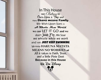 In This House We Do Disney Wall Decal Poster Sign Quote Mickey and Friends Vinyl Sticker Nursery Gift Kids Decor Playroom Wall Art 6b70
