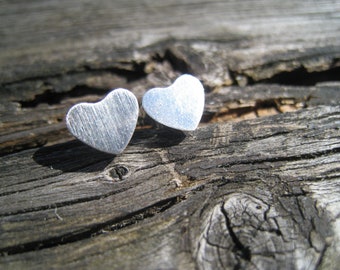 Heart studs silver stainless steel, minimal, earstuds, gift for her