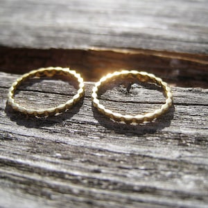 Twisted circle ear studs, gold plated twisted circle, stainless steel twisted circle ear studs