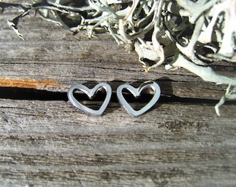 Heart studs silver stainless steel, minimal, earstuds, gift for her