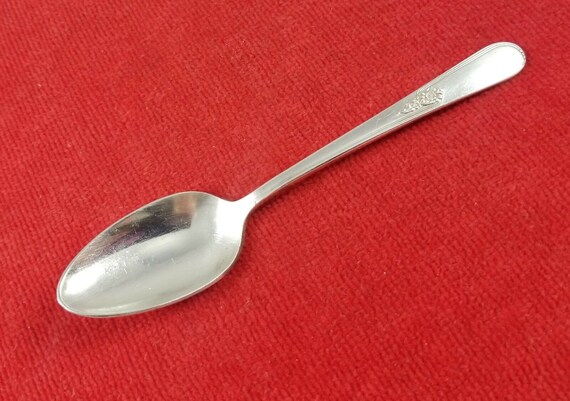 VTG HOLMES EDWARDS IS YOUTH 1940 OVAL SOUP SPOON  MULTIPLES SILVERPLATE 