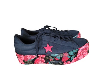 Converse Black Women's One Star Platform Sneakers w/ Floral Red Design Size 8.5