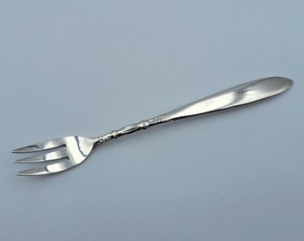 Cocktail Fork ~ Queen Ann by 1847 Rogers Bros International Silverplate 6"