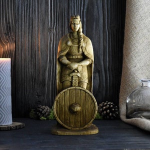 Wooden statue of Nordic Goddesse Freya, Norse mythology, pagans altar decor.