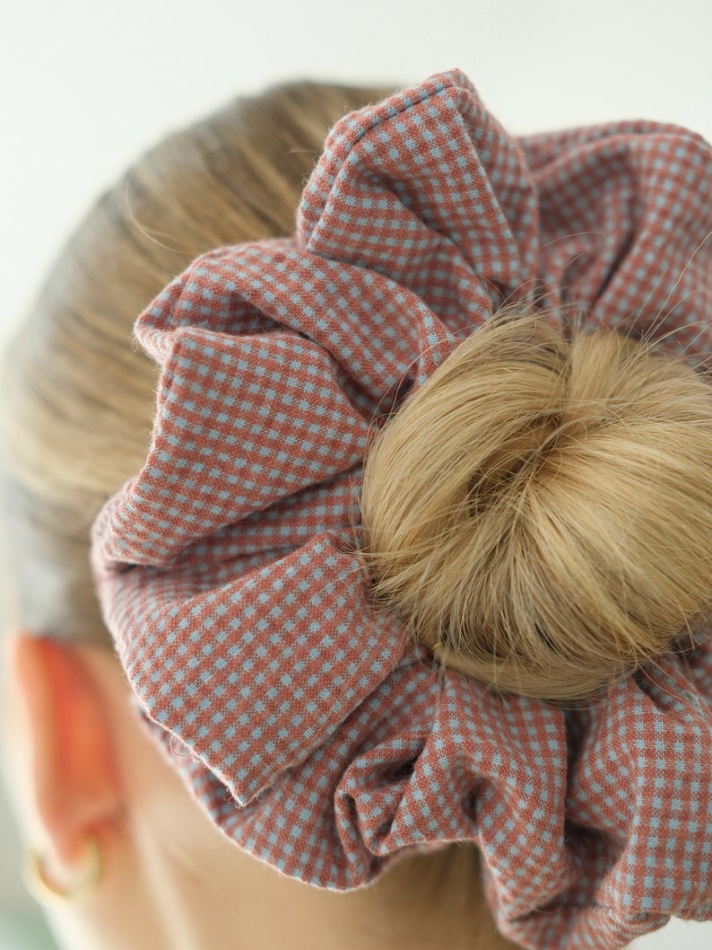 XXL Scrunchie Vichykaro Seersucker blau/terracotta Karo Bild 4