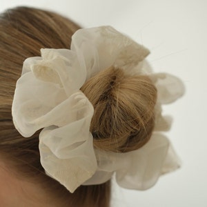 XXL Scrunchie Blumenstickerei weiß Bild 2