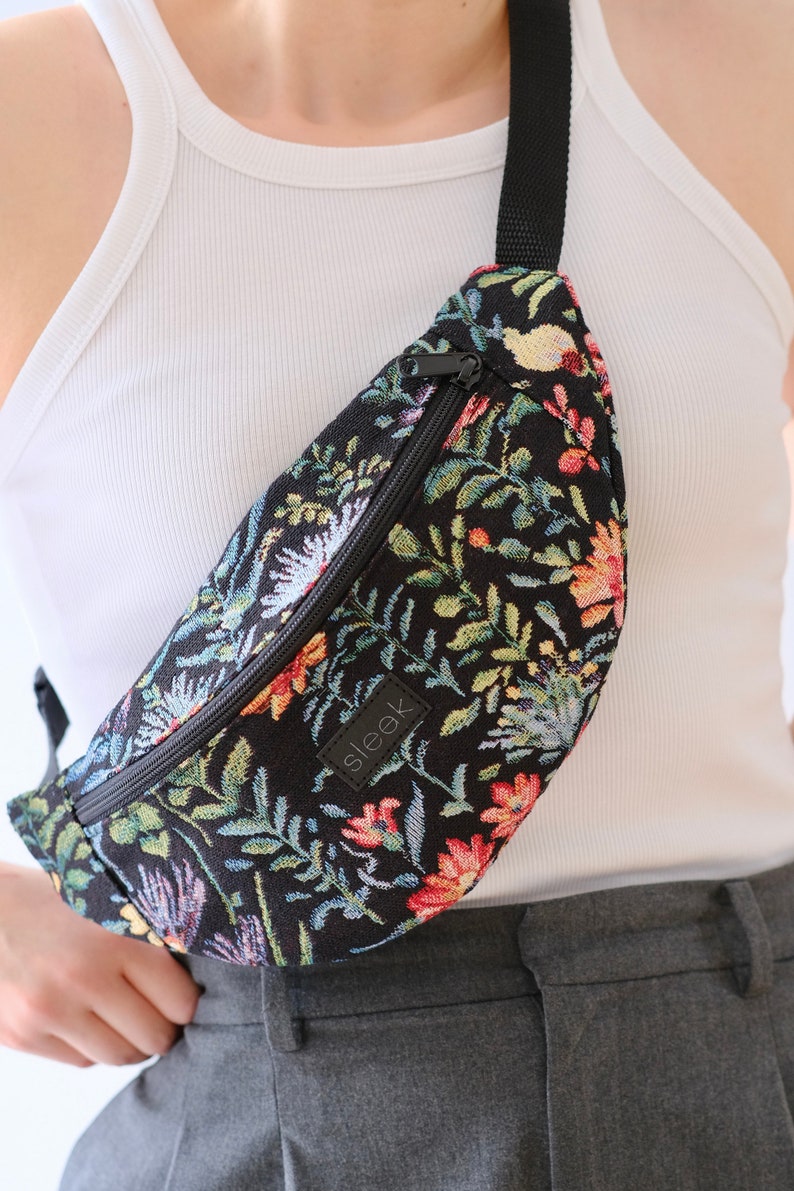 Bauchtasche mit Blumenmuster / Bumbag mit Innentasche schwarz bunt Bild 6