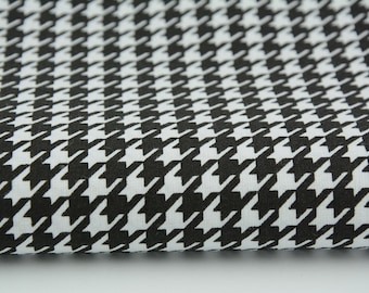 150cm Houndstooth // Dog Tooth PolyViscose Suiting Fabric 59/" Wide -per metre