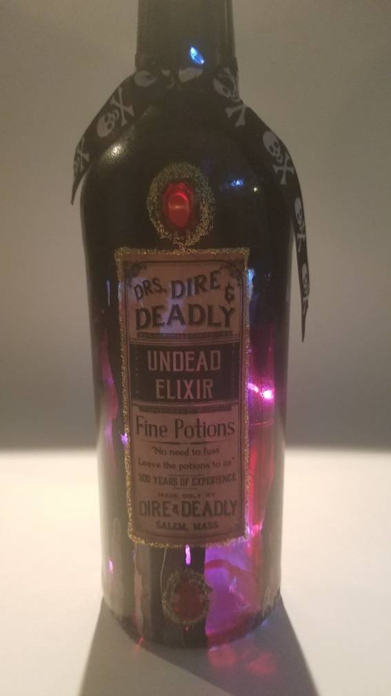 Halloween Decor Undead Elixir Prop Bottle with Fairy Lights