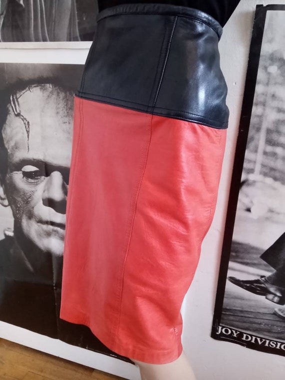 Rare Vintage Escada Leather Pencil Skirt - Size 2… - image 4