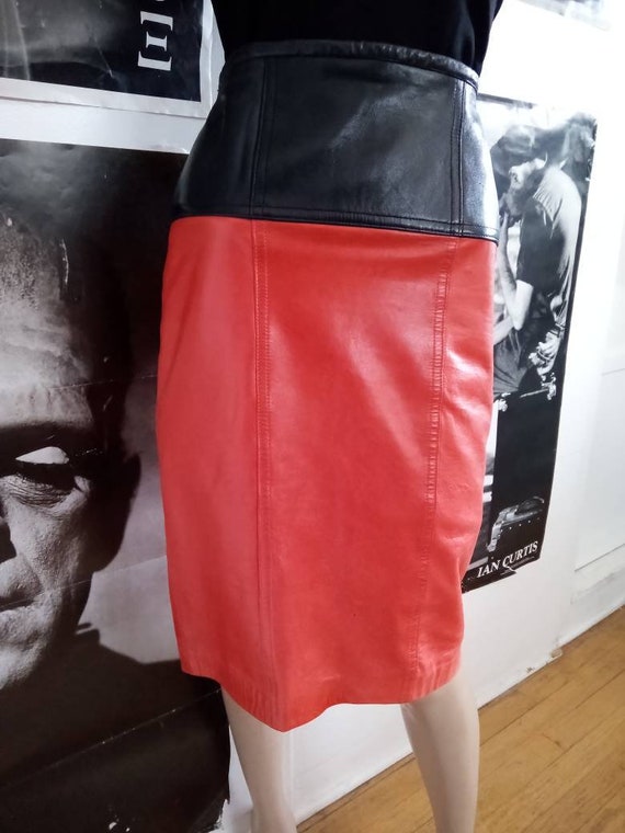 Rare Vintage Escada Leather Pencil Skirt - Size 2… - image 3