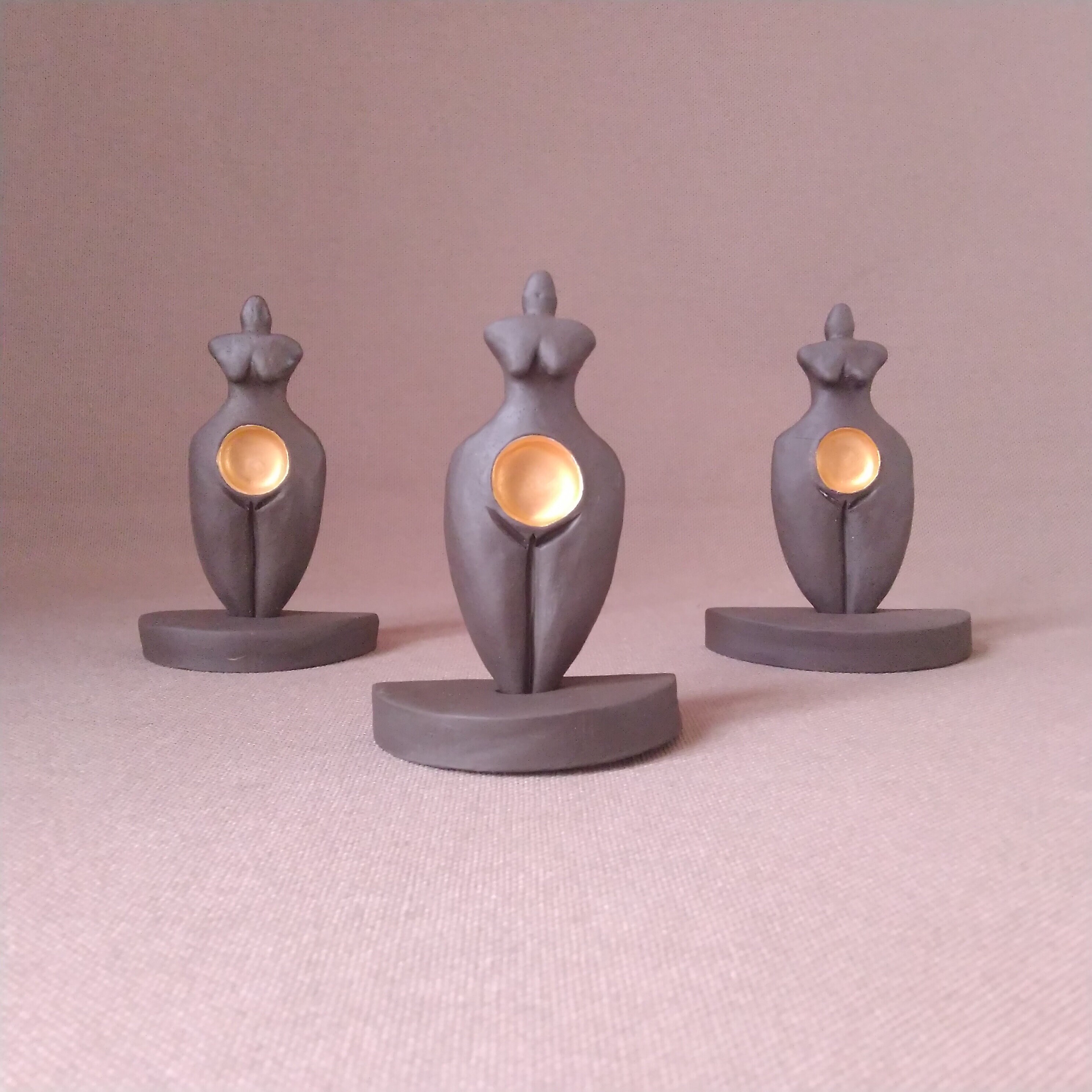 statuette Ceramique Keridwen Cerridwen Chaudron d'or Autel Rituel Féminin Chamanisme Celtique Nouvel